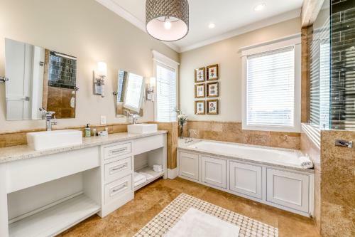 Sunset Manor