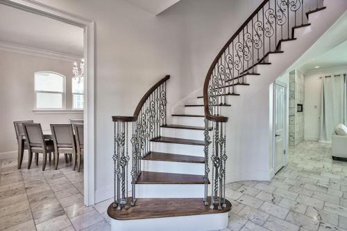 Sanctuary At Frangista Beach By Five Star Properties