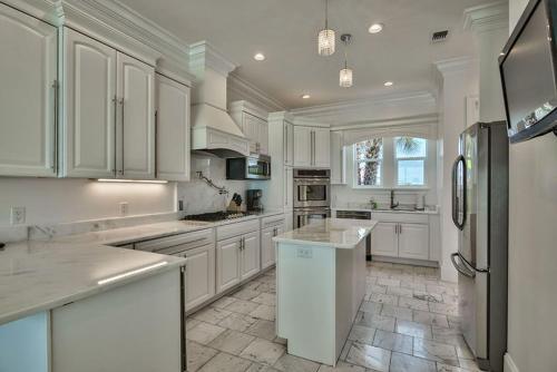 Sanctuary At Frangista Beach By Five Star Properties