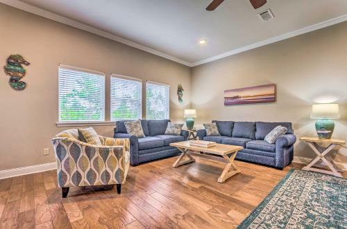 Apartamento Luxurious Alerio Condo With Private Beach Access!