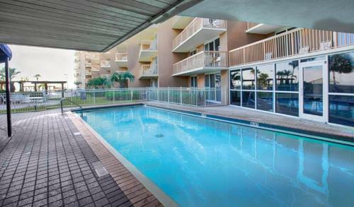 Apartamento Just Updated - Beachfront Ocean View, 19th Floor
