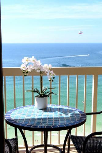 Apartamento Just Updated - Beachfront Ocean View, 19th Floor