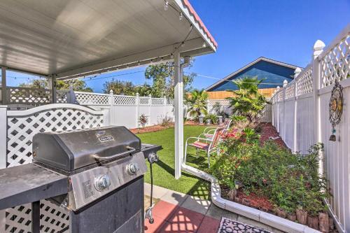 Vibrant Pcb Townhome With Private Outdoor Oasis