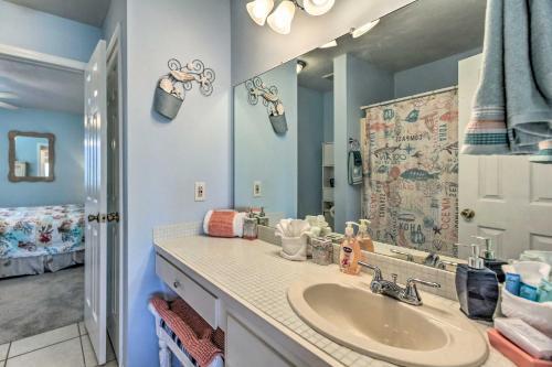 Vibrant Pcb Townhome With Private Outdoor Oasis
