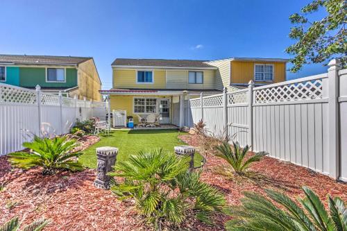 Vibrant Pcb Townhome With Private Outdoor Oasis