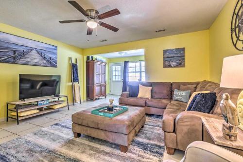 Vibrant Pcb Townhome With Private Outdoor Oasis