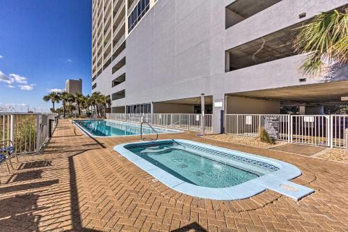 Apartamento Beachfront Condo With Stunning Ocean Views And Pool!