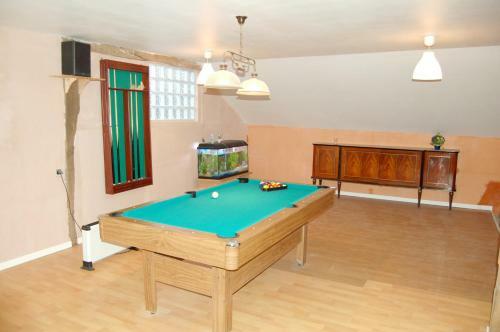 Maison D'une Chambre Avec Jardin Amenage Et Wifi A Cast