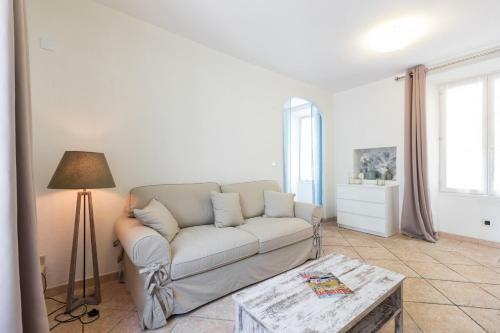1 Bedroom Apartment In Nice Port