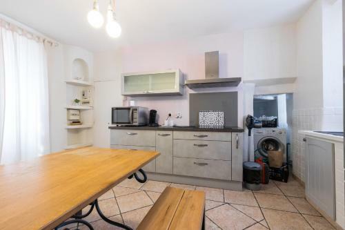 1 Bedroom Apartment In Nice Port
