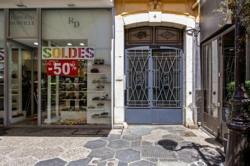 Apartamento Nice And Modern Studio With AC Nice Gold Triangle - Welkeys