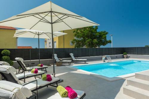 Apartamentos Villa Franica