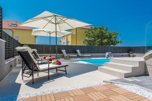 Apartamentos Villa Franica