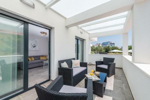 Apartamentos Villa Franica