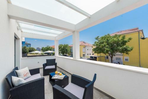 Apartamentos Villa Franica