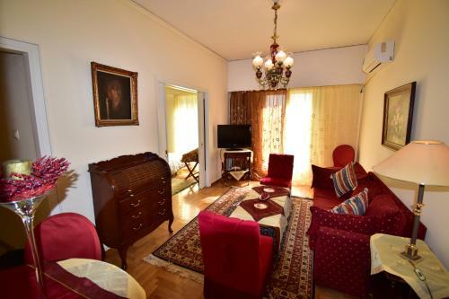 Classy 2 Bedroom Apartment Under Acropolis At Thissio