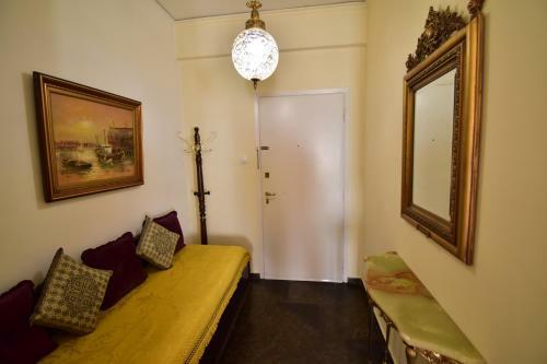 Classy 2 Bedroom Apartment Under Acropolis At Thissio