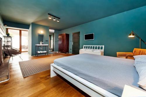 Apartments & Room Carera 6