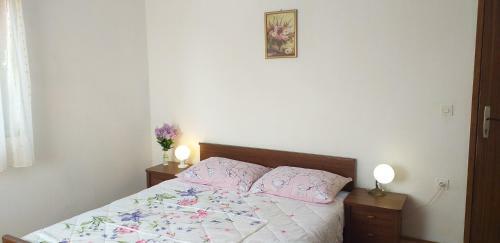 Hostal Rooms Loncar
