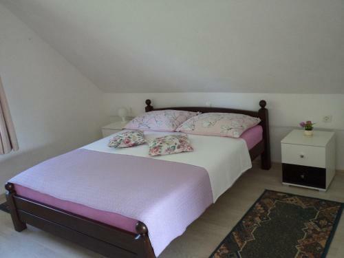 Hostal Rooms Loncar