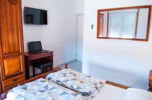 Hostal Rooms Raji?