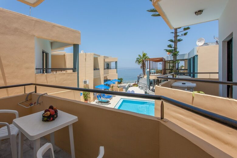 Akasti Hotel