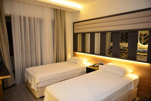 Oasis Hotel