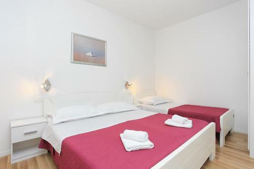 Apartments With A Parking Space Makarska - 18324