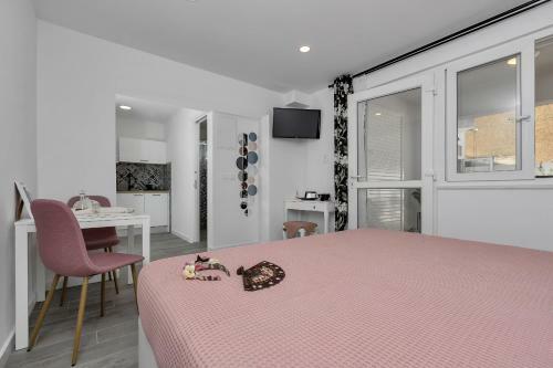 Luxurious Studio Apartment Jube
