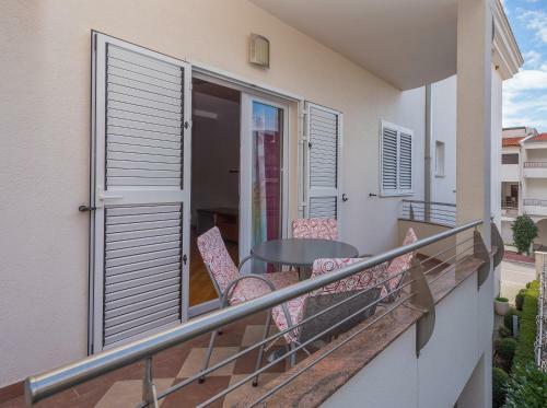 Apartments Romana