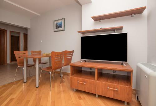 Apartments Romana