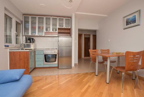 Apartments Romana