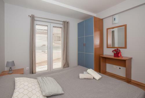 Apartments Romana