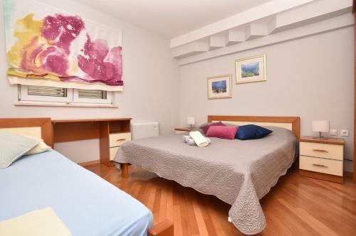 Apartments Romana