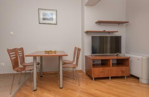 Apartments Romana