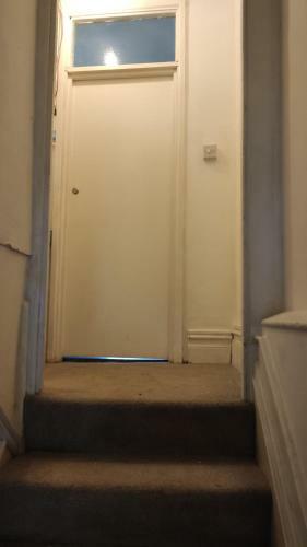 Perfect And Convenient 1 Bedroom Apartment