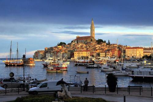 Apartments With A Parking Space Rovinj - 2243