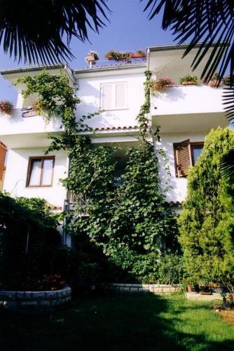 Apartments With A Parking Space Rovinj - 9701