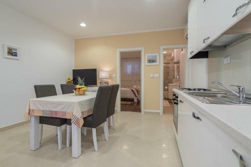 Apartamentos Drop In Split Luxury Suites
