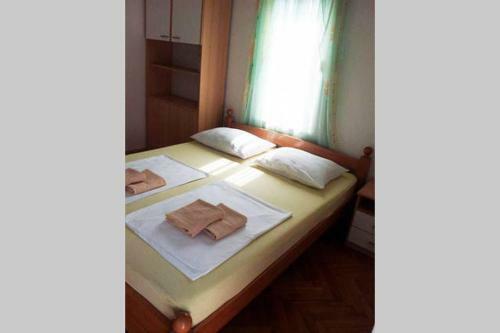 Hostal Guesthouse Maestral