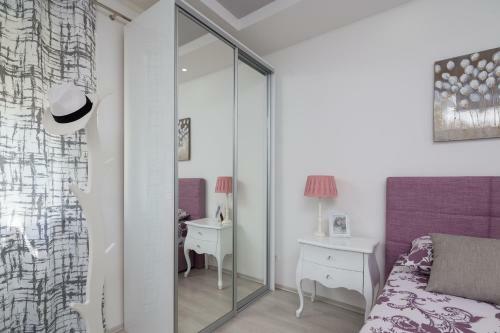Old City Luxury Apartment Iris