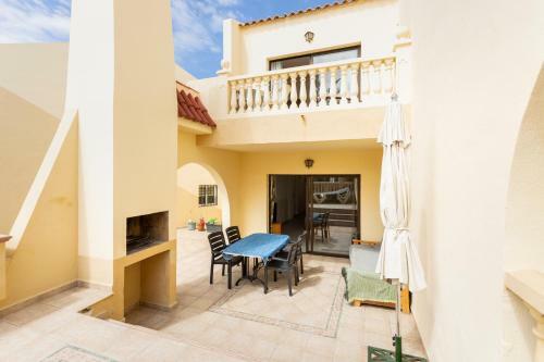 Family Villa Poolside South Facing