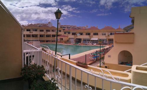 Mareverde Complex Apartment, Pool View