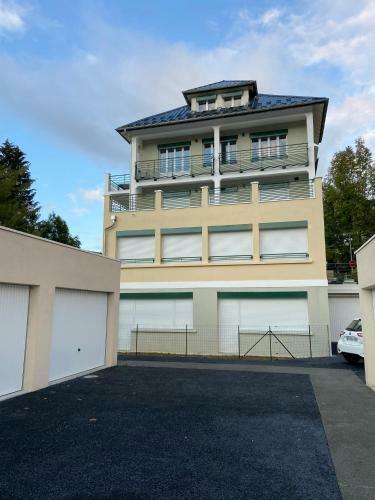 Apartamento L?�crin : Appartement Calme Et Confortable