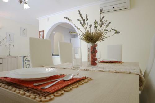 Sunny Villa Holiday Home