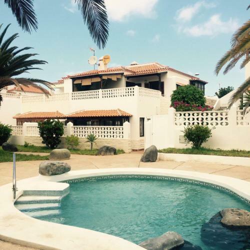 Villa Caleta