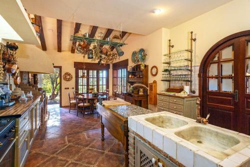 Villa Casa Flores Con Piscina Interior Climatizada