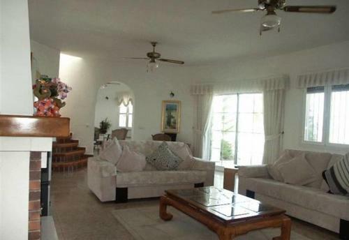 Villa Dos Torres Alcaucin