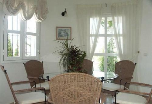 Villa Dos Torres Alcaucin