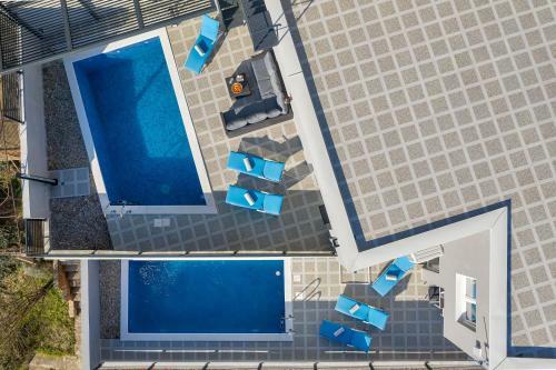 Apartment Lotte With Private Pool In The City Center!